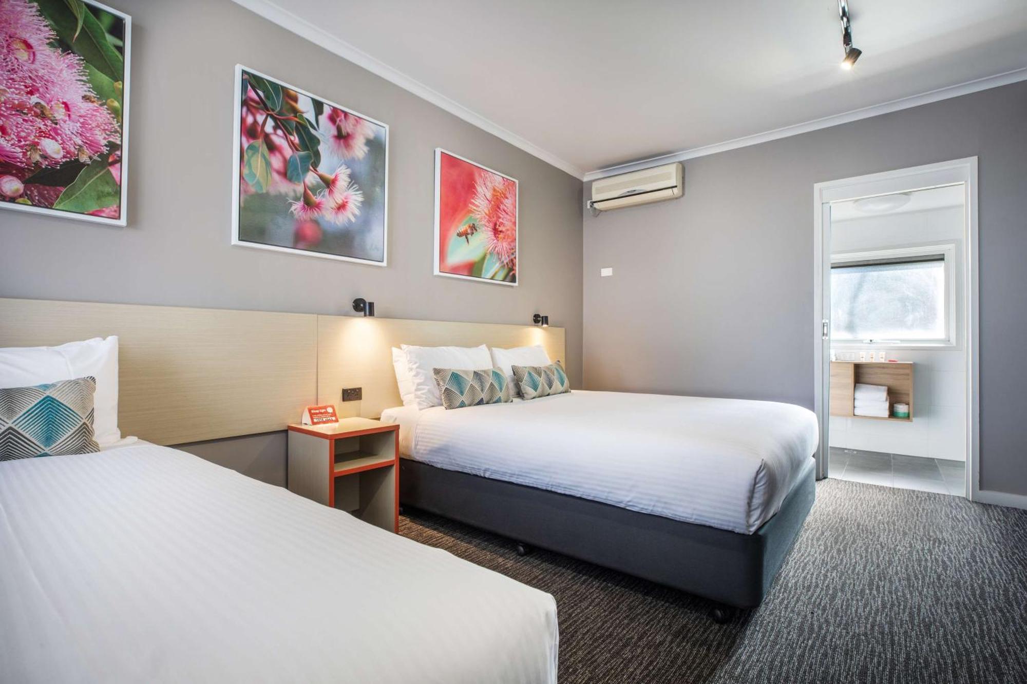 Nightcap At Ferntree Gully Hotel Motel Exterior photo