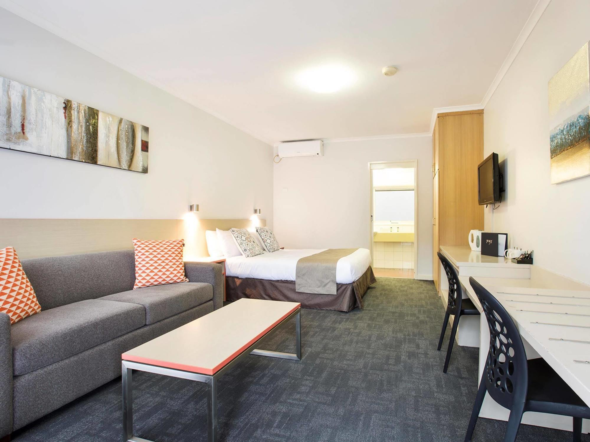 Nightcap At Ferntree Gully Hotel Motel Exterior photo